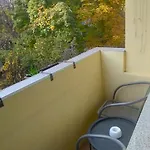 Sunny For 4 Guests 2 Minutes From High Street *